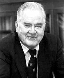 杰出的统计学家John Tukey，他在50多年前提出的思想构成了数据科学的基础。